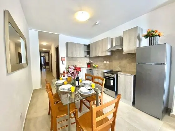 Sea Bliss 1 Bedroom Apartments by Getawaysmalta - Mutfak