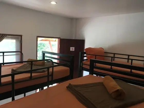 Sea Breeze Backpacker Hostel - Adults Only - Oda