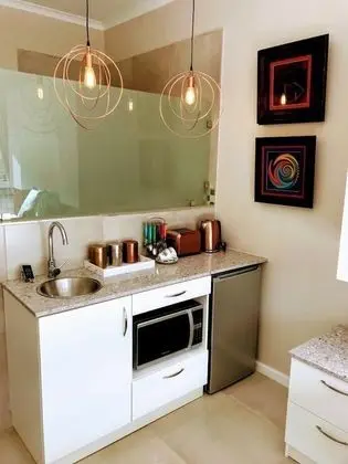 Sea Breeze Bloubergstrand