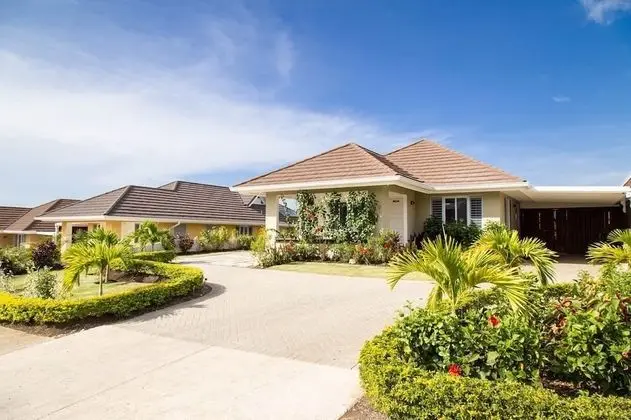Sea Breeze Villa at Coolshade - Dış Mekan