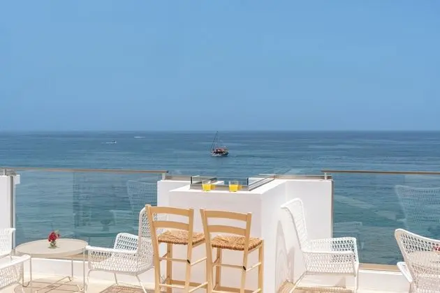 Sea Breeze Hotel - Öne Çıkan Resim