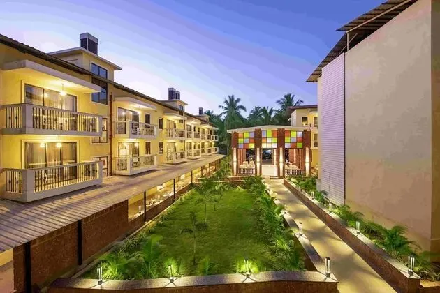 Sea Breeze Max Resort & Spa