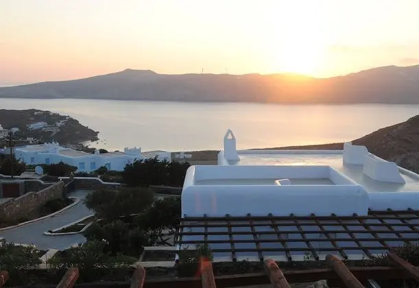 Sea Breeze Panormos