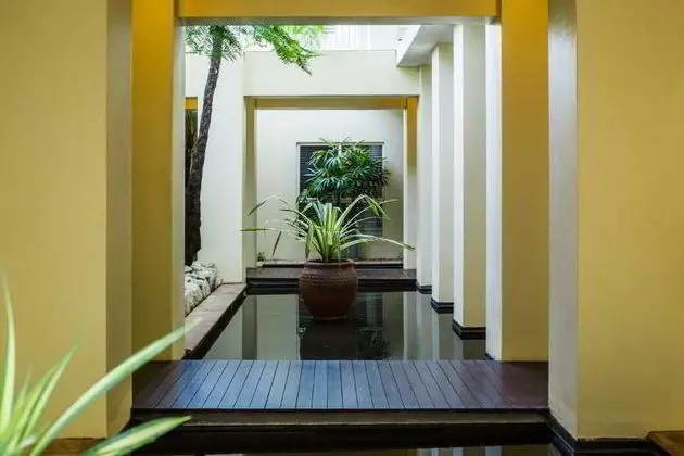Sea Change Beachfront Apartments