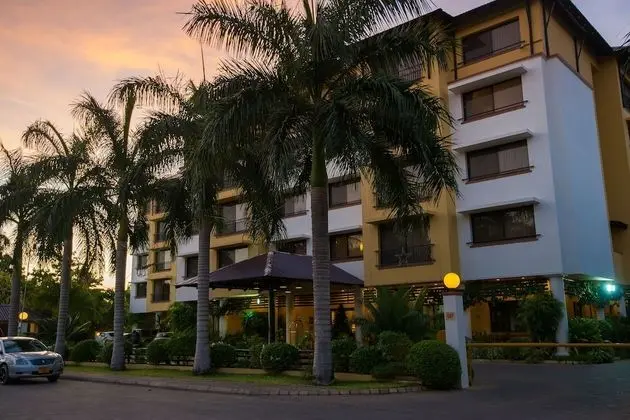 Sea Cliff Court