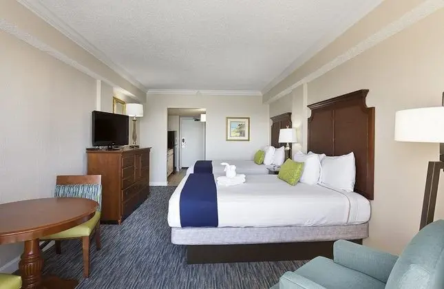 Sea Crest Oceanfront Resort