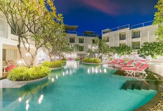 The Sea - Cret Hua Hin