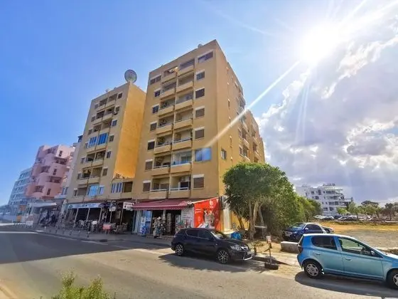 Sea-Esta Seaview Apartment