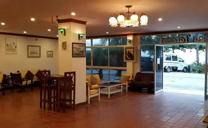 Sea Falcon Hotel - Lobi