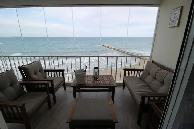 Sea front - Stunning views