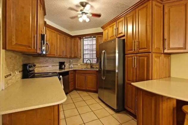 Sea Haven Serenity Villa in Crescent Beach Cb219