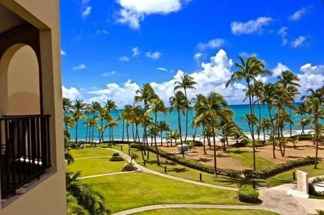 Sea Haven Serenity Villa in Crescent Beach Cb219