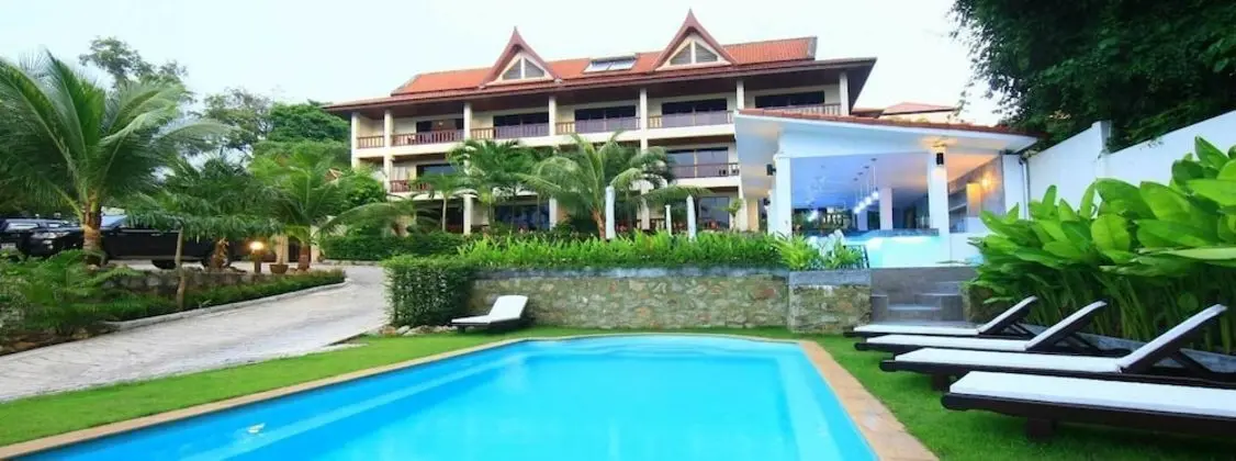 Sea Hills Resort
