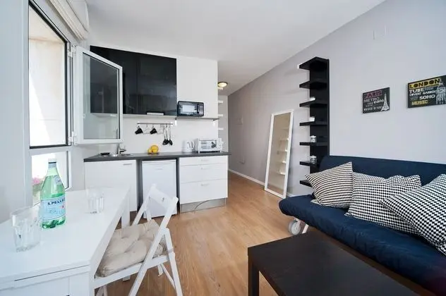 Sea N'Rent - 118 Ben Yehuda Tel Aviv - İç Mekan