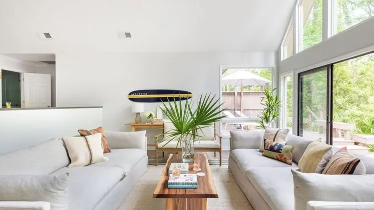 Sea Pine by Avantstay Private Modern Home Surrounded in Lush Greenery Close to Beach - İç Mekan