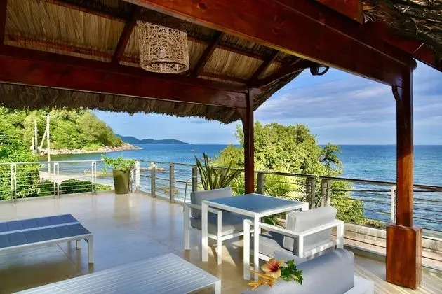 Sea Splash & La Petite Maison - Öne Çıkan Resim