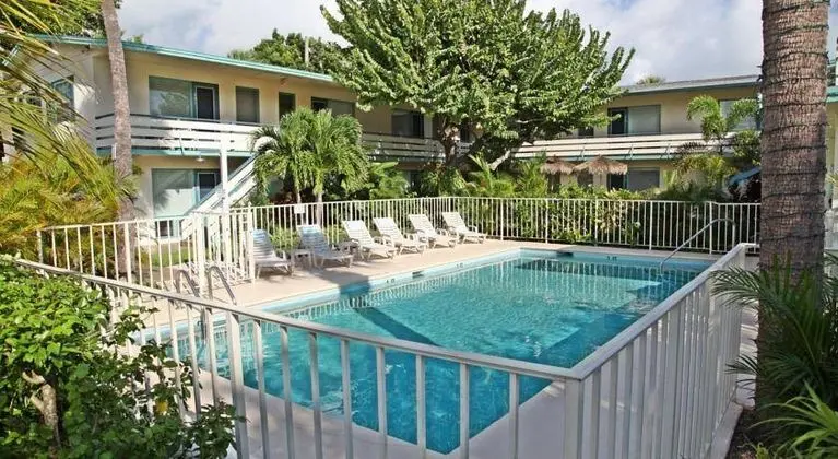 Sea Spray Inn