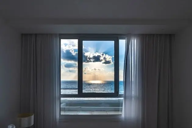 Sea Hotel - Öne Çıkan Resim