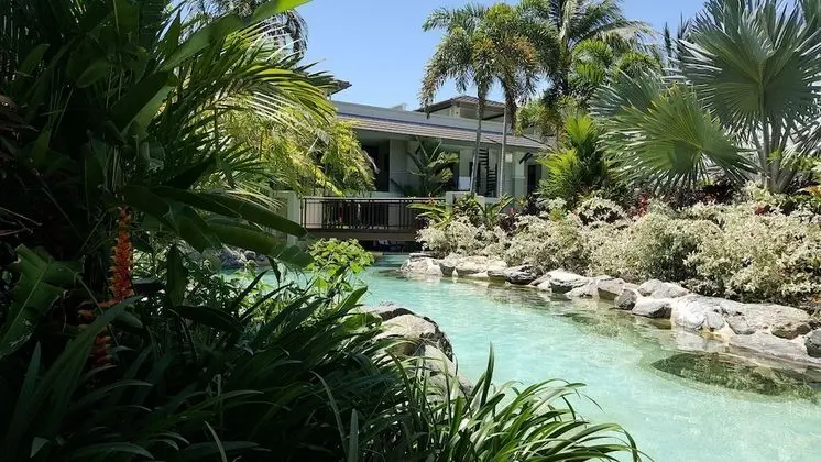 Sea Temple Port Douglas Luxury Penthouses - Swim Outs & Spa Apartments - Havuz