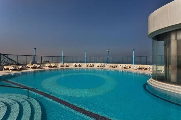 Sea Tower by Isrotel Design - Havuz