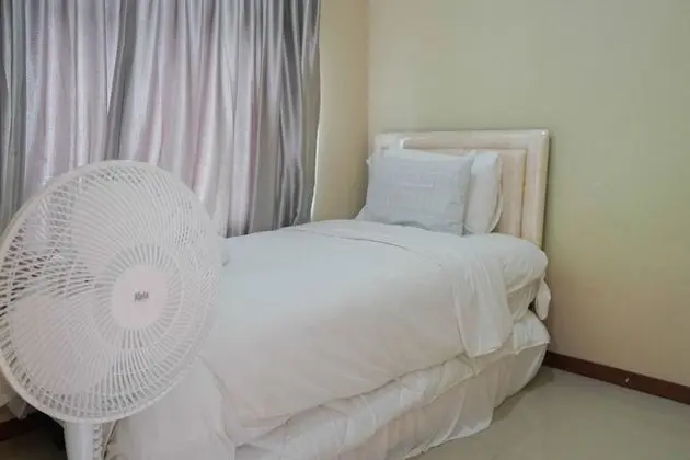 Sea View 2BR Apartment at Green Bay Condominium