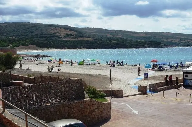 Sea View Apartment In Beautiful Sardinia - 7 Mins Walk to Beach - Plaj