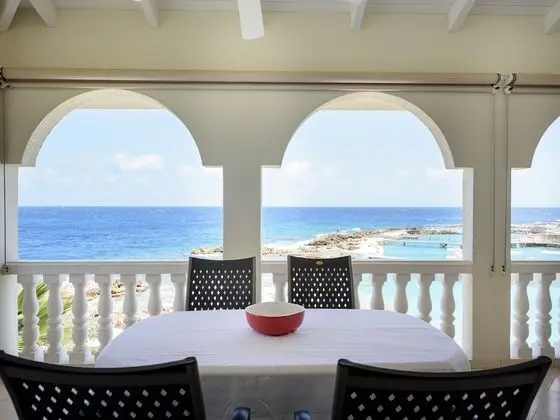 Sea-view Apartment in Mambo Beach Near Seaaquarium