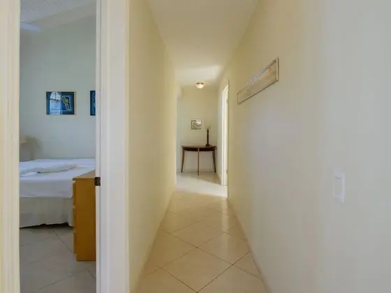 Sea-view Apartment in Mambo Beach Near Seaaquarium - Lobi