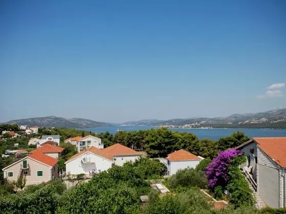 Sea-view Apartment in Okrug Donji With Balcony