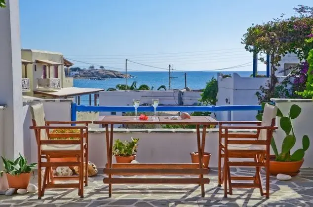 Sea View Apartments & Studios