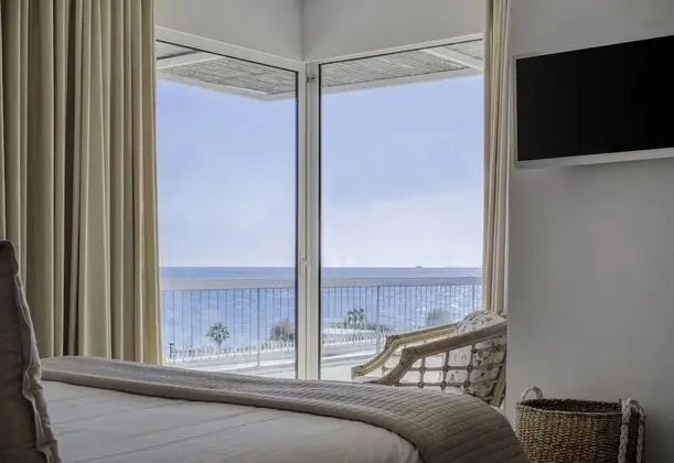 Sea View Beach Penthouse – Athens Coast