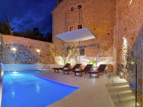 Sea-view Villa in Bol with Hot Tub, Sauna, Whirlpool