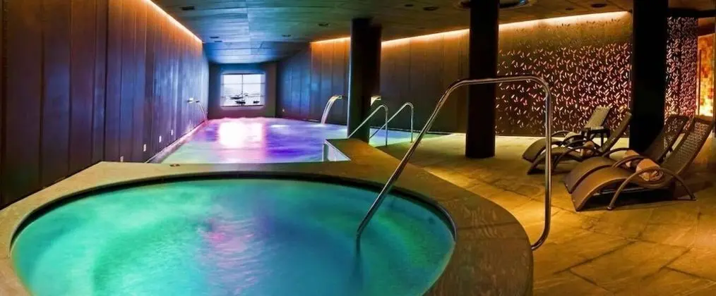 Sea view cottage on sea coast - Spa