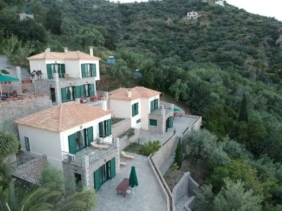 Sea-view Villa in Pera Melana With Terrace & Garden - Dış Mekan