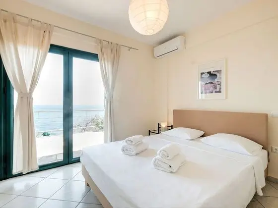 Sea-view Villa in Pera Melana With Terrace & Garden - Oda