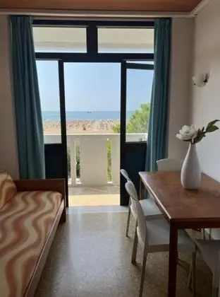 Sea View Spectacular Beachfront - Beach Place Included by Beahost Rentals