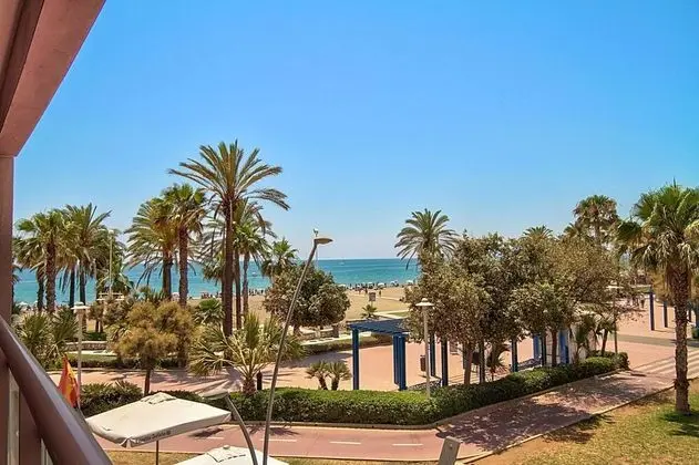 Sea view terrace apartment wifi parking