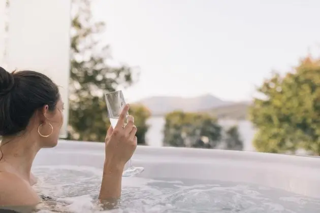 SeaBeds Luxury Lookouts with Hot Tubs - Spa
