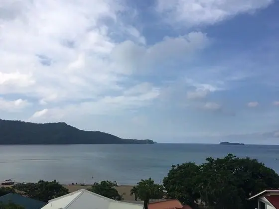 Seabreeze Beach Lodge