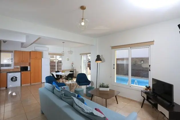 SeaBreeze Villas with Private Pool