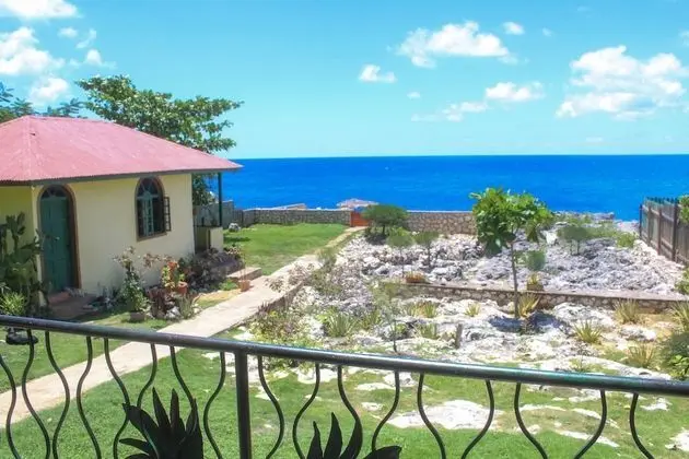 Seabreeze Studio 1