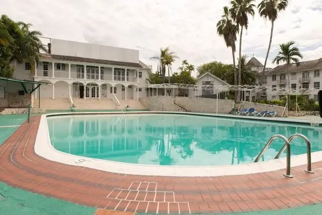 Seacastles Exora Beach Suite - Havuz