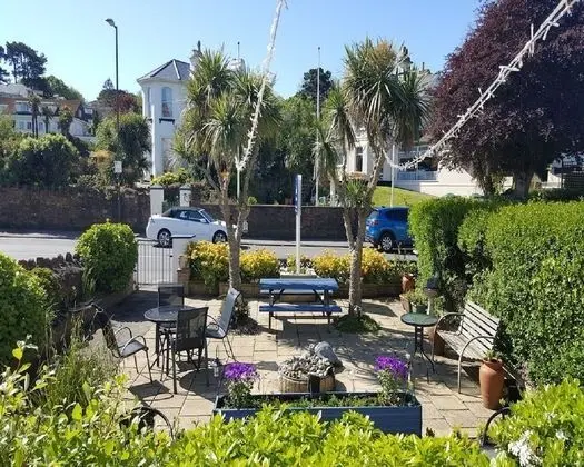 Seacroft Guest House