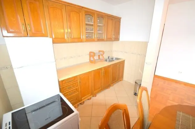 Seafront Apartment Bijela - Mutfak