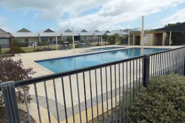 Seafront Unit 60 - Havuz