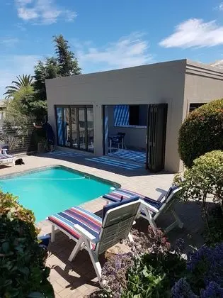 Seagulls Guest House - Havuz