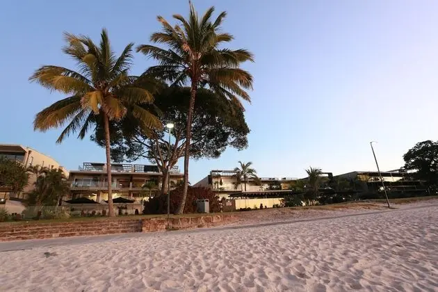 Seahaven Noosa Beachfront Resort - Plaj