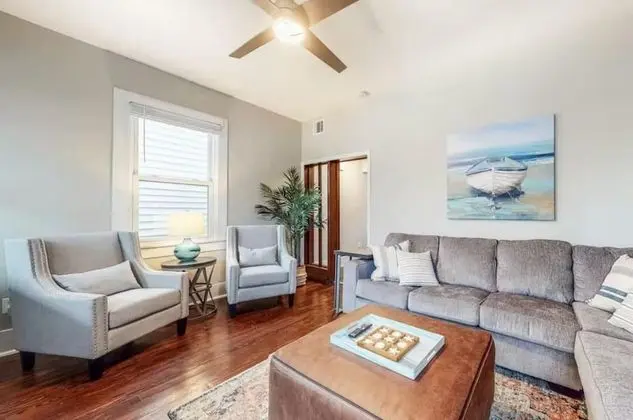 Seahorse Cove - Close to the Beach w Hot Tub