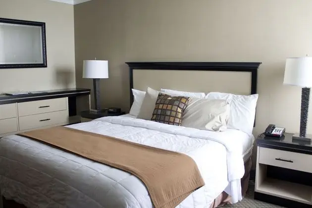 Seaport Inn & Marina