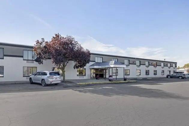 Seaport Inn and Suites - Dış Mekan